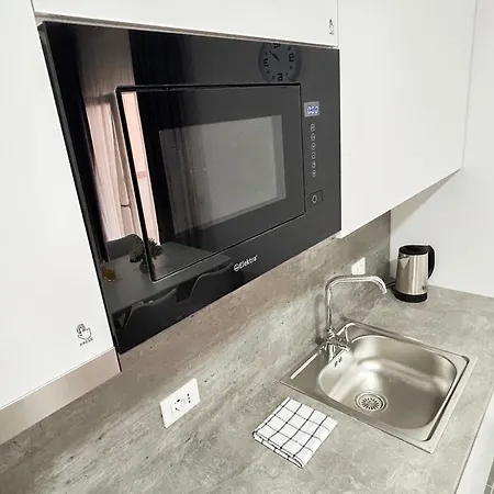 1 Bedroom 1071 *
