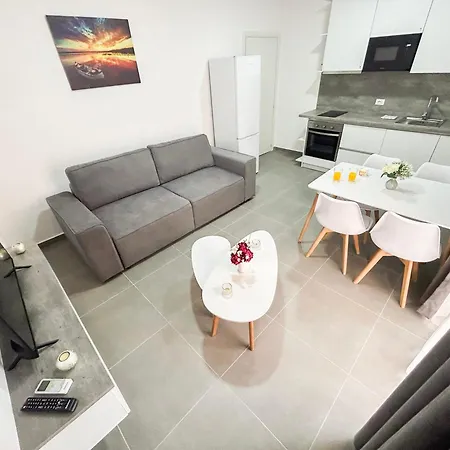 1 Bedroom 1071 Апартаменты *
