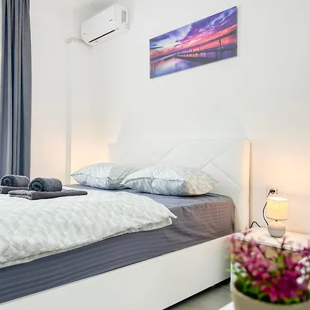 1 Bedroom 1071 Апартаменты