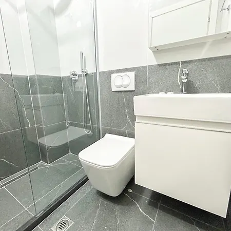 1 Bedroom 1071