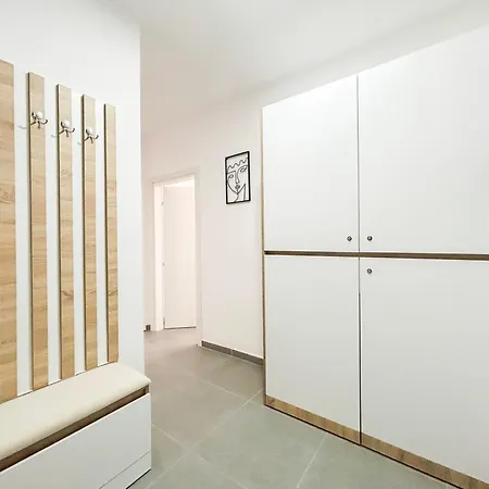 1 Bedroom 1071 Апартаменты